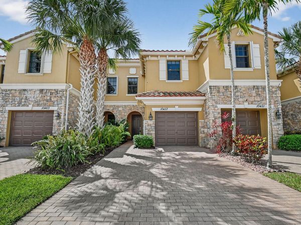 10457 Wellington Parc Drive, Wellington, FL 33449