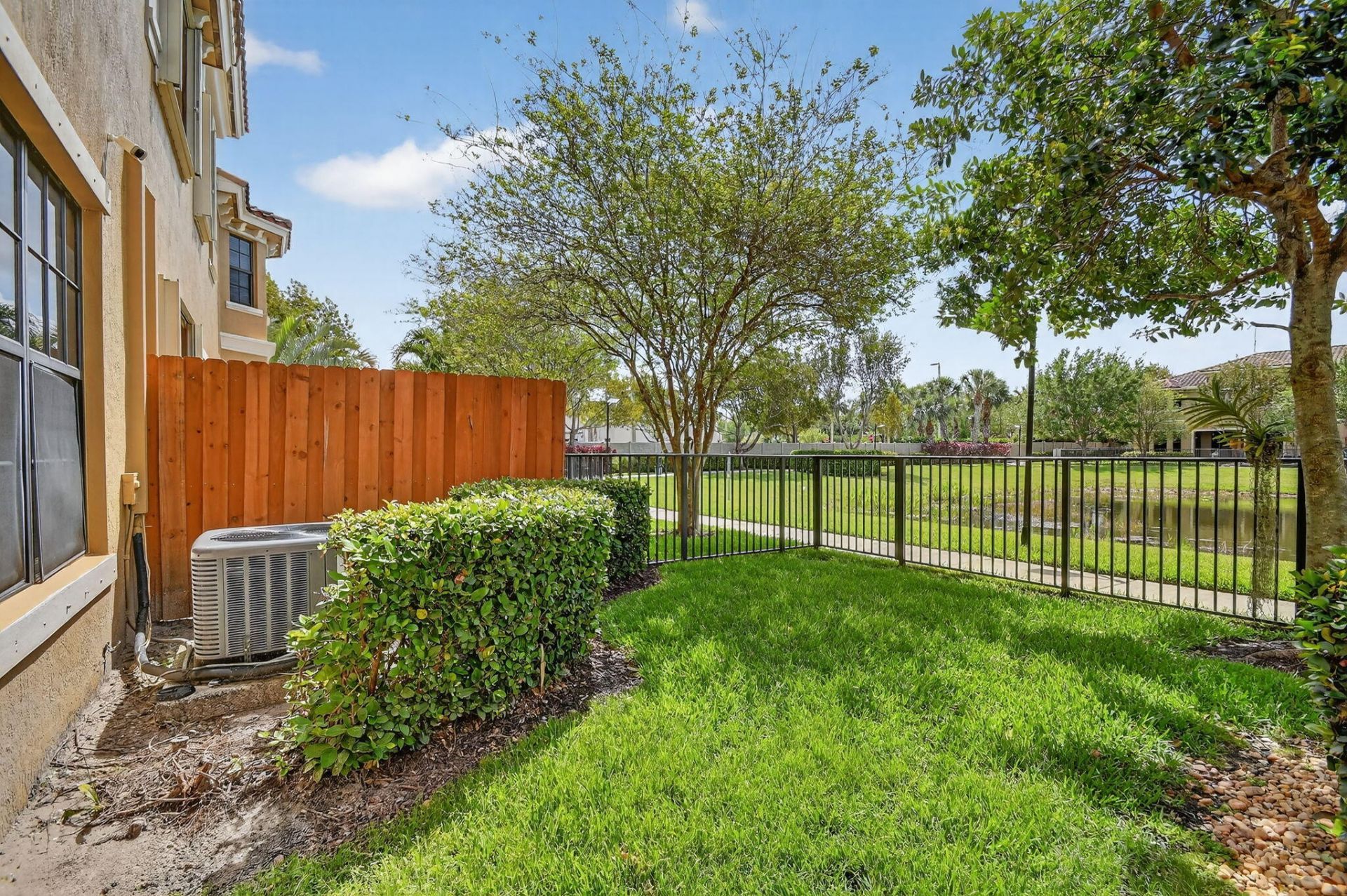 10457 Wellington Parc Drive, Wellington, FL 33449 Photo