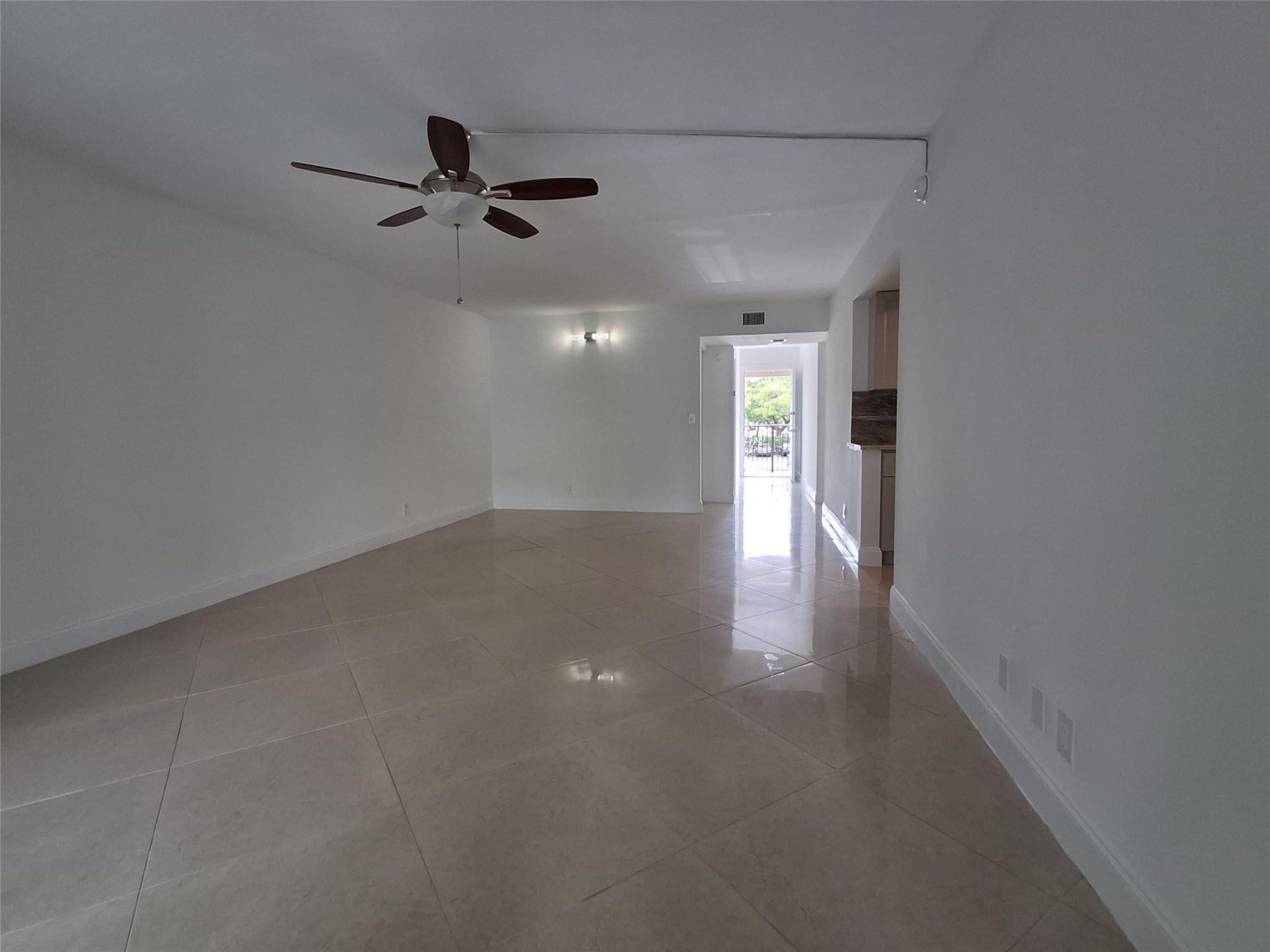 8763 Shadow Wood Boulevard, Unit 202, Coral Springs, FL 33071 Photo