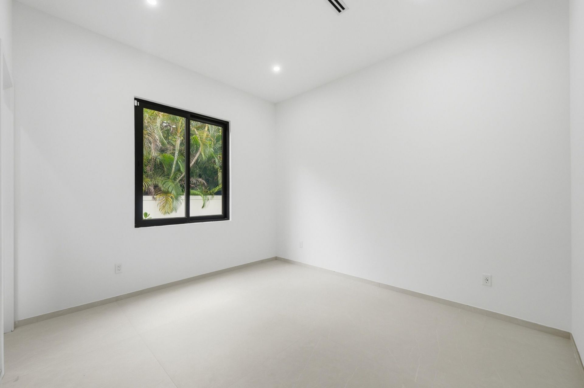 1629 NE 1st Avenue, Fort Lauderdale, FL 33305 Photo