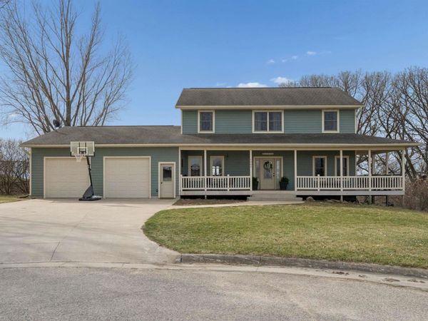 1005 Eileen Court, Decorah, IA 52101