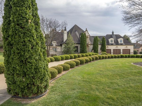 4504 E Spruce Drive, Springfield, MO 65809