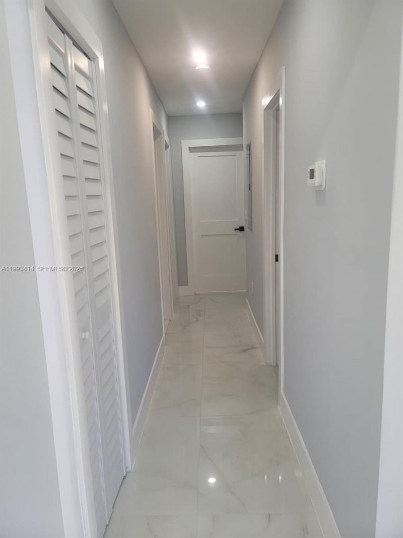 266 NE 162nd St, Miami, FL 33162 Photo