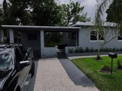266 NE 162nd St , Miami, FL 33162 Photo