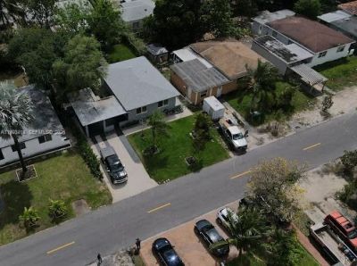 266 NE 162nd St , Miami, FL 33162 Photo