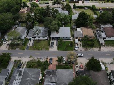 266 NE 162nd St , Miami, FL 33162 Photo