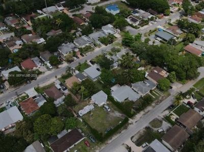 266 NE 162nd St , Miami, FL 33162 Photo