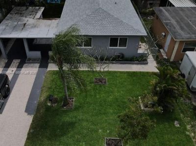 266 NE 162nd St , Miami, FL 33162 Photo