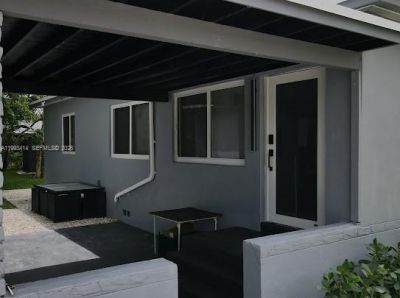 266 NE 162nd St , Miami, FL 33162 Photo