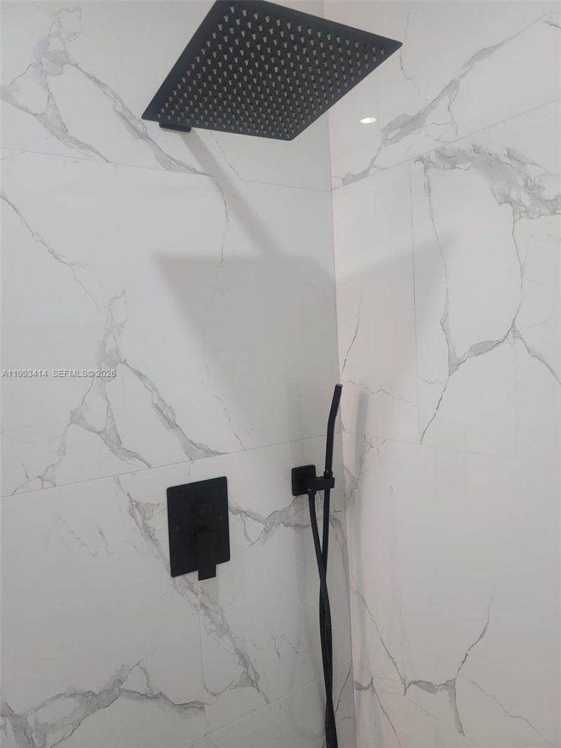 266 NE 162nd St, Miami, FL 33162 Photo