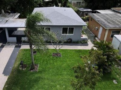 266 NE 162nd St , Miami, FL 33162 Photo