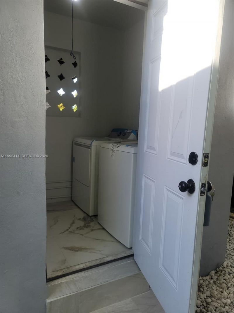 266 NE 162nd St, Miami, FL 33162 Photo