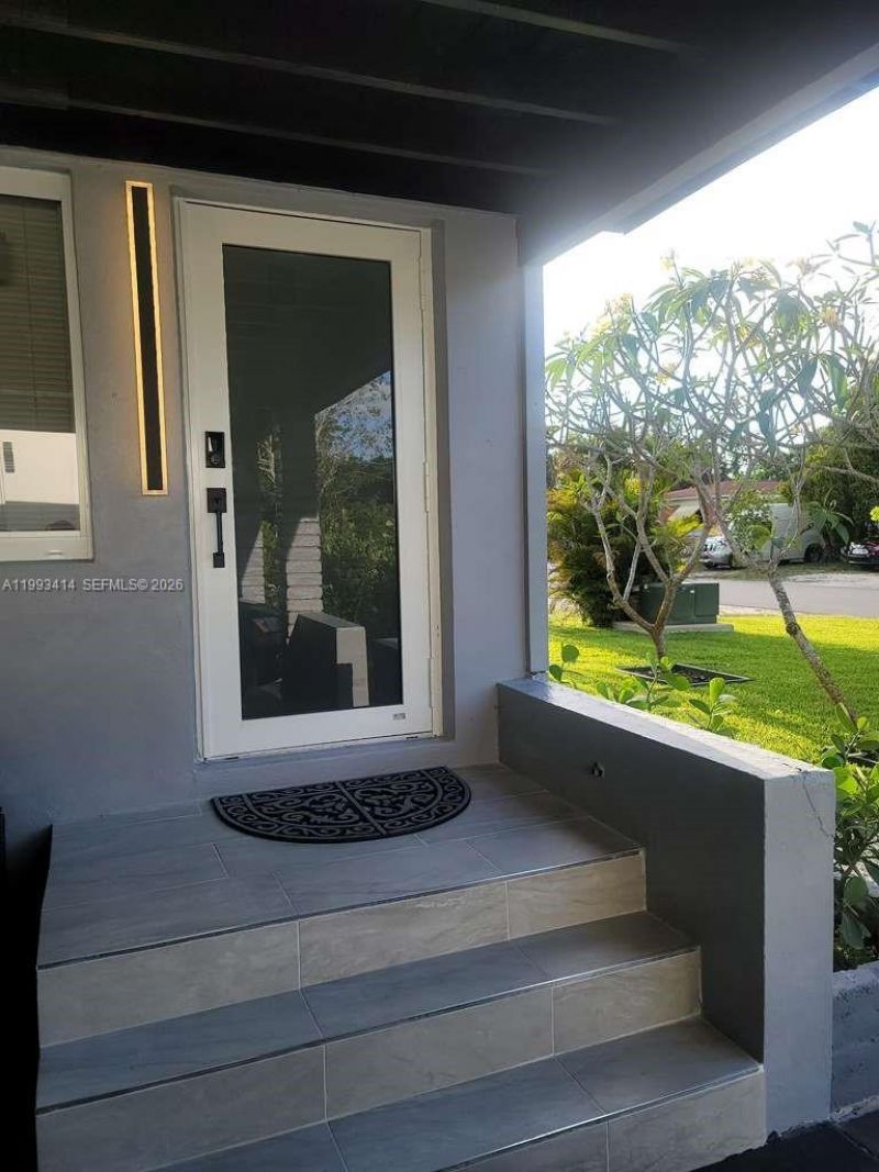 266 NE 162nd St, Miami, FL 33162 Photo