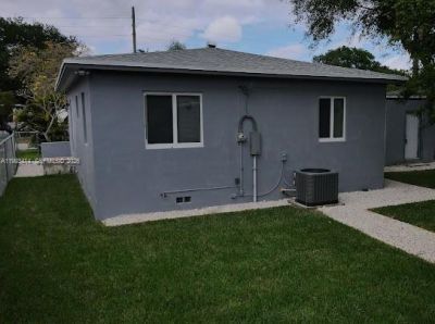 266 NE 162nd St , Miami, FL 33162 Photo