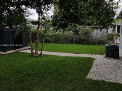 266 NE 162nd St , Miami, FL 33162 Photo