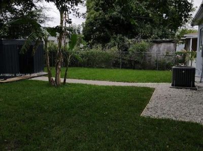 266 NE 162nd St , Miami, FL 33162 Photo