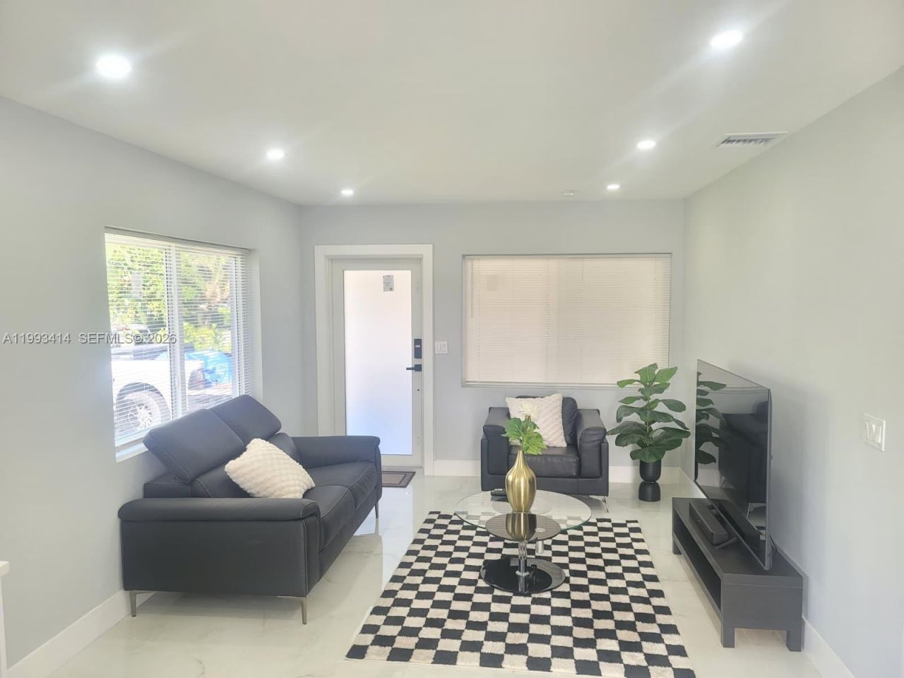 266 NE 162nd St, Miami, FL 33162 Photo