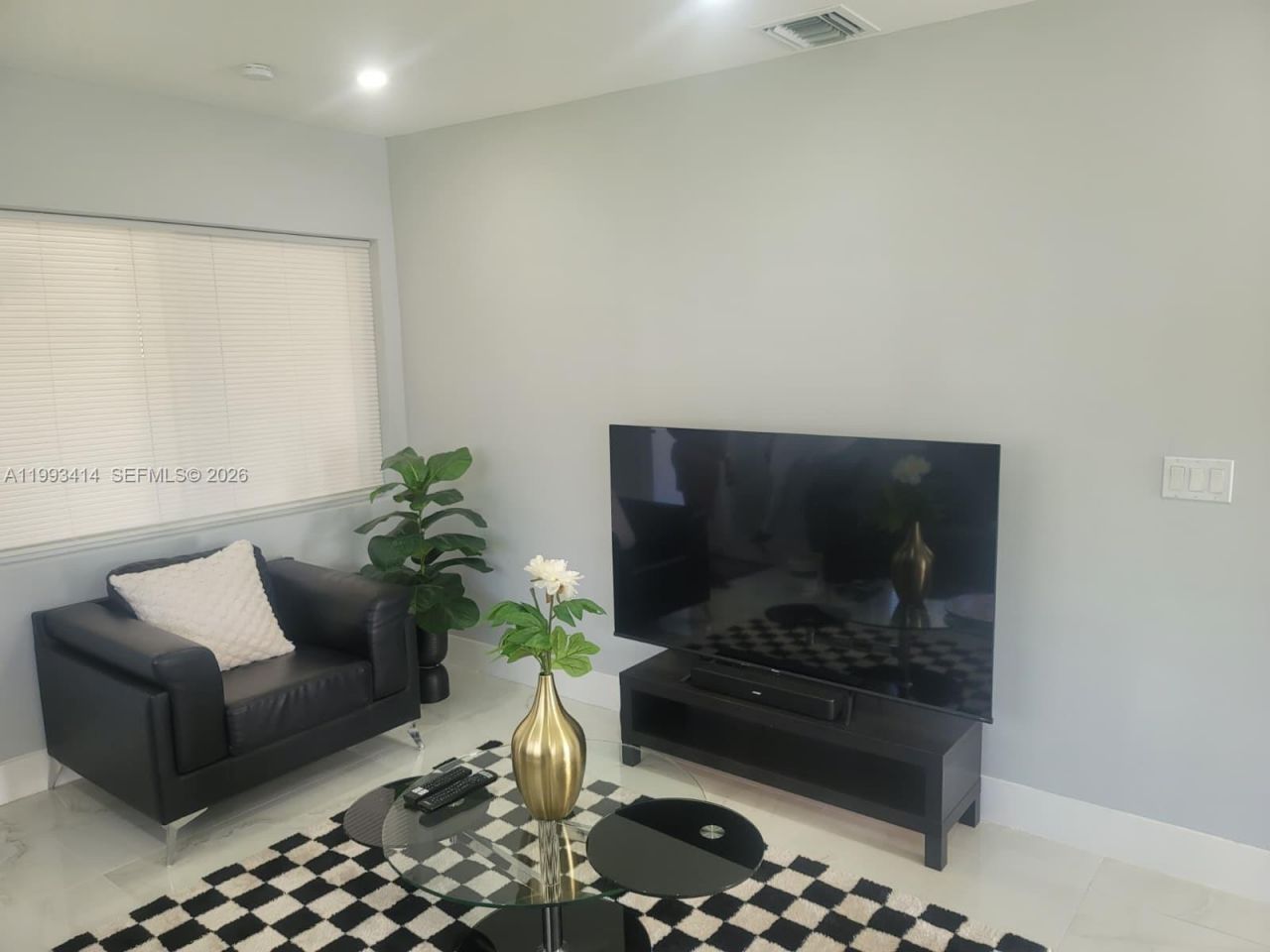 266 NE 162nd St, Miami, FL 33162 Photo