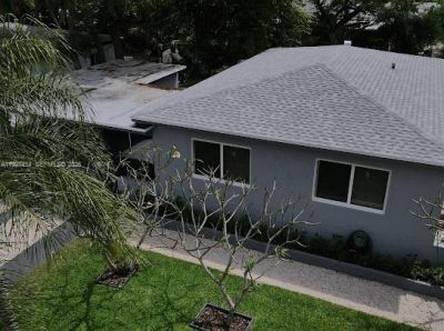 266 NE 162nd St , Miami, FL 33162 Photo