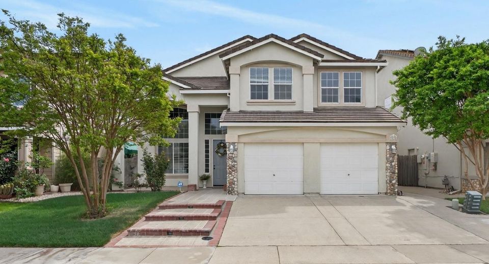 9475 Winding River Way, Elk Grove, CA 95624 Photo