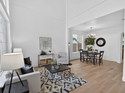 9475 Winding River Way, Elk Grove, CA 95624 Photo