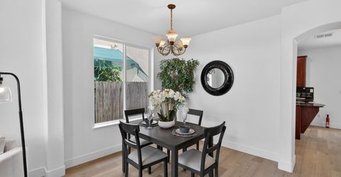 9475 Winding River Way, Elk Grove, CA 95624 Photo