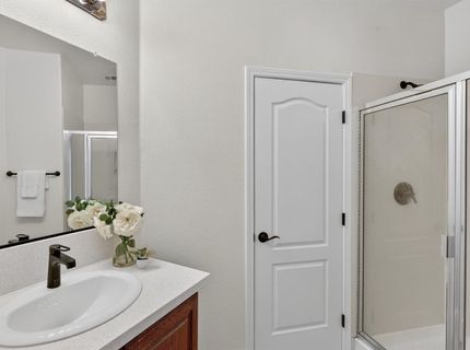 9475 Winding River Way, Elk Grove, CA 95624 Photo