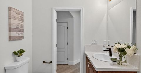 9475 Winding River Way, Elk Grove, CA 95624 Photo