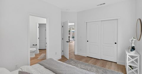 9475 Winding River Way, Elk Grove, CA 95624 Photo