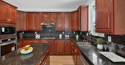 9475 Winding River Way, Elk Grove, CA 95624 Photo