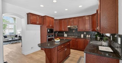 9475 Winding River Way, Elk Grove, CA 95624 Photo