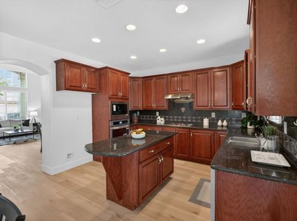 9475 Winding River Way, Elk Grove, CA 95624 Photo