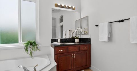 9475 Winding River Way, Elk Grove, CA 95624 Photo