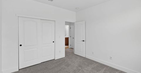 9475 Winding River Way, Elk Grove, CA 95624 Photo