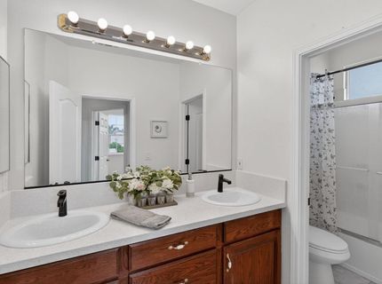 9475 Winding River Way, Elk Grove, CA 95624 Photo