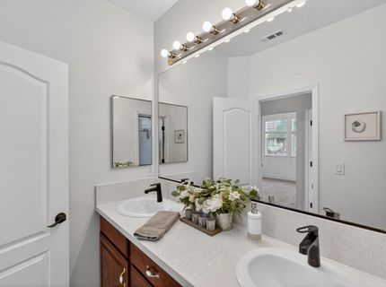 9475 Winding River Way, Elk Grove, CA 95624 Photo