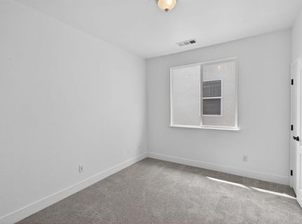 9475 Winding River Way, Elk Grove, CA 95624 Photo