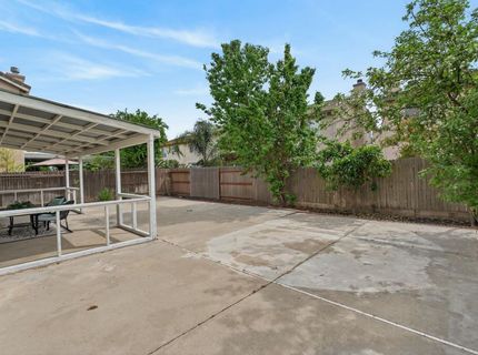 9475 Winding River Way, Elk Grove, CA 95624 Photo