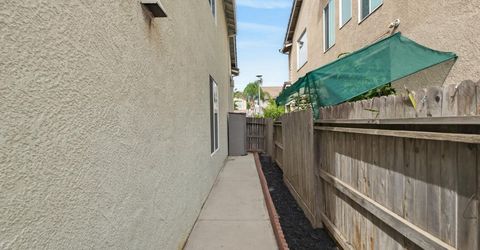 9475 Winding River Way, Elk Grove, CA 95624 Photo