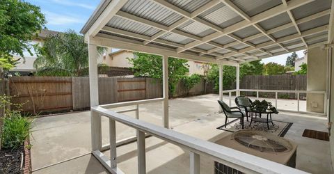 9475 Winding River Way, Elk Grove, CA 95624 Photo