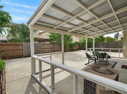 9475 Winding River Way, Elk Grove, CA 95624 Photo