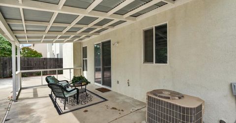 9475 Winding River Way, Elk Grove, CA 95624 Photo