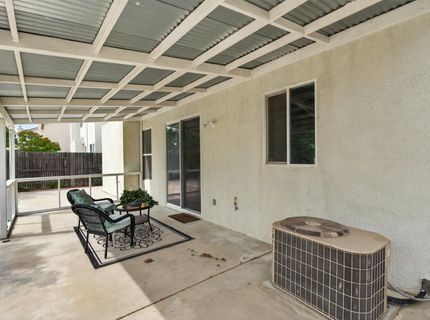 9475 Winding River Way, Elk Grove, CA 95624 Photo