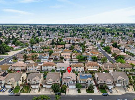 9475 Winding River Way, Elk Grove, CA 95624 Photo