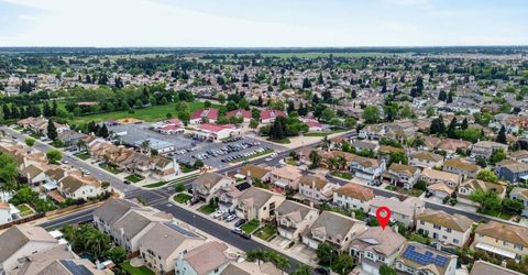 9475 Winding River Way, Elk Grove, CA 95624 Photo