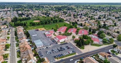 9475 Winding River Way, Elk Grove, CA 95624 Photo