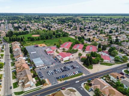 9475 Winding River Way, Elk Grove, CA 95624 Photo