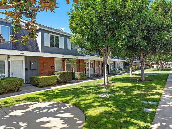2338 Bunker Hill, Costa Mesa, CA 92626