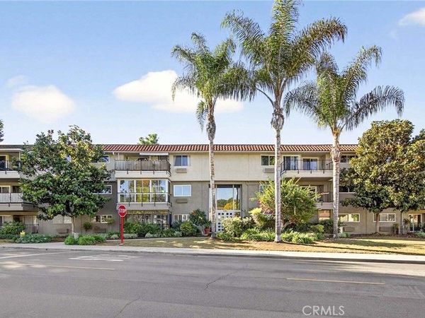 2393 W Via Mariposa, Unit 2B, Laguna Woods, CA 92637
