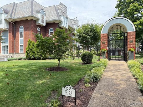 4235 Pine Boulevard , Unit 21, St Louis, MO 63108